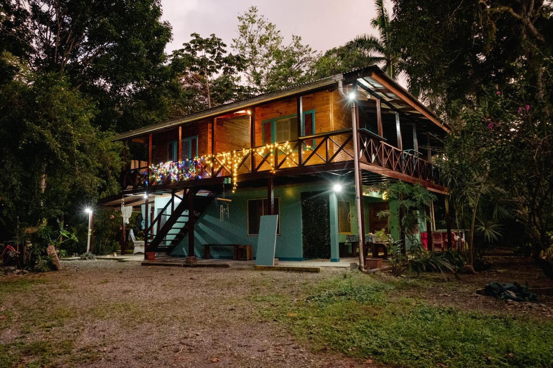 Casa Aldirica Hotel Cahuita Bagian luar foto